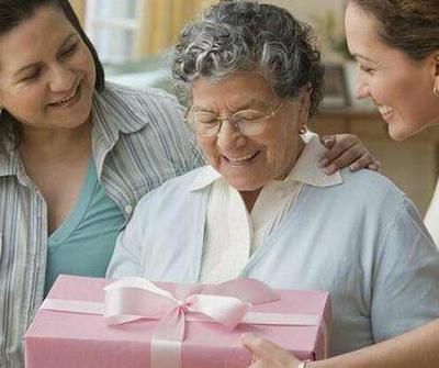 春節送老人什么禮物？不如送安全！老人定位手表已上線